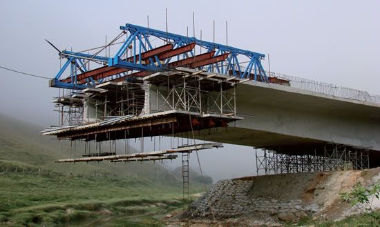 Ponte em Balanço | EngWhere Software de Engenharia, Orçamento ...