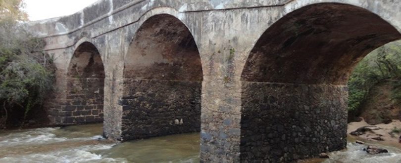Pontes Naturais. Ponte de pedra em Cachoeira do Sul, Rio Grande do Sul