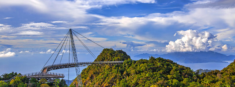 Heavenly Langkawi Bridge - Ponte Curva