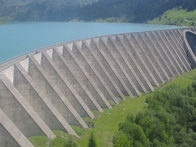 Barragem de Roselend - Barragem em Contraforte